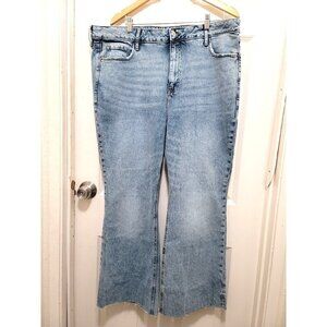 Old Navy  Women's Light Wash Denim Bootcut Jeans With Raw Hem Size 20